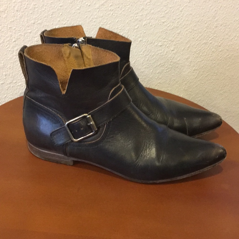 Moma black ankle boot size 38 (8)